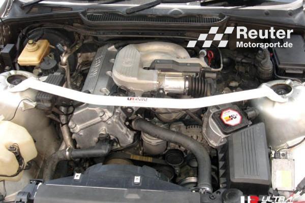 BMW E36 316i, 318i, M43 Motor (mit Steuerkette) ULTRA Racing Domstrebe vorne Rennsport-Qualität