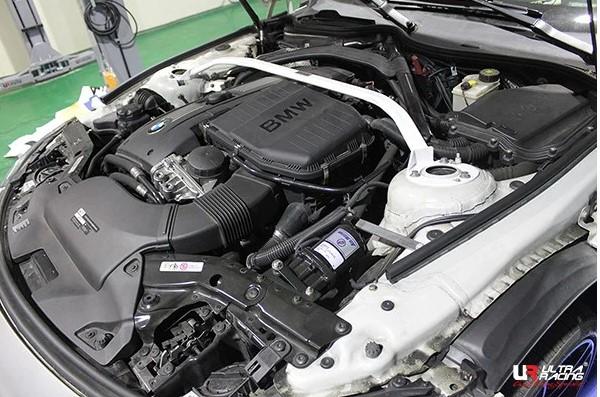 BMW Z4 E89 ab 2009  ULTRA Racing Domstrebe vorne Rennsport-Qualität