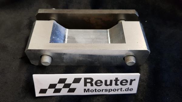 Differential-Verschraubung durch Kofferraumboden Gr. A DTM E30 M3